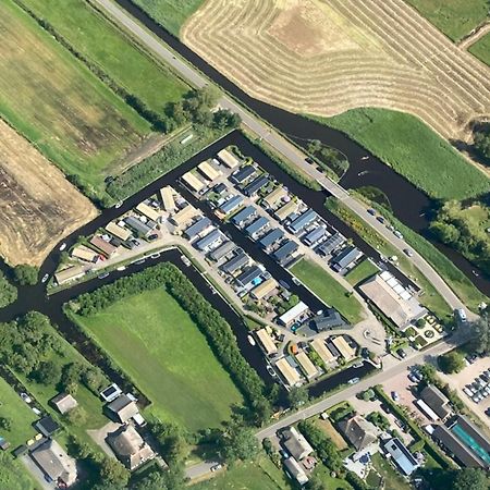 Wuivend Riet Gelegen Op Resort Venetie Giethoorn Esterno foto