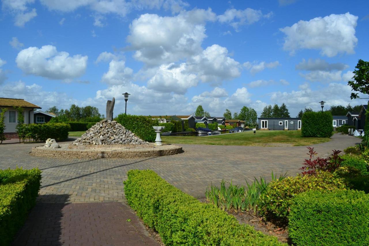 Wuivend Riet Gelegen Op Resort Venetie Giethoorn Esterno foto